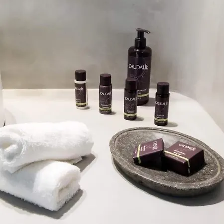 Jonaz & Apartment Mykonos Town